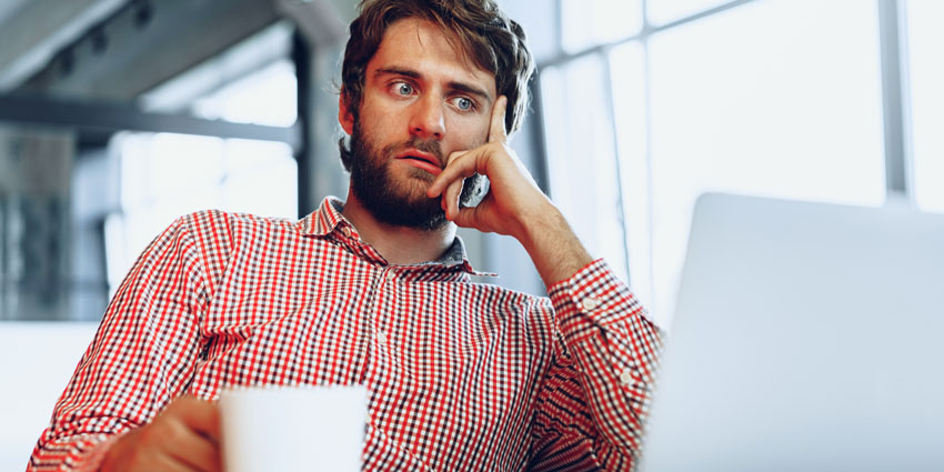 Apple Bails on Auto-Summarizations: Should Contact Centers Too?